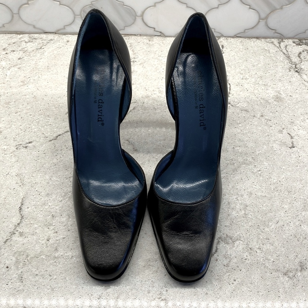 Charles David 4” black leather pump